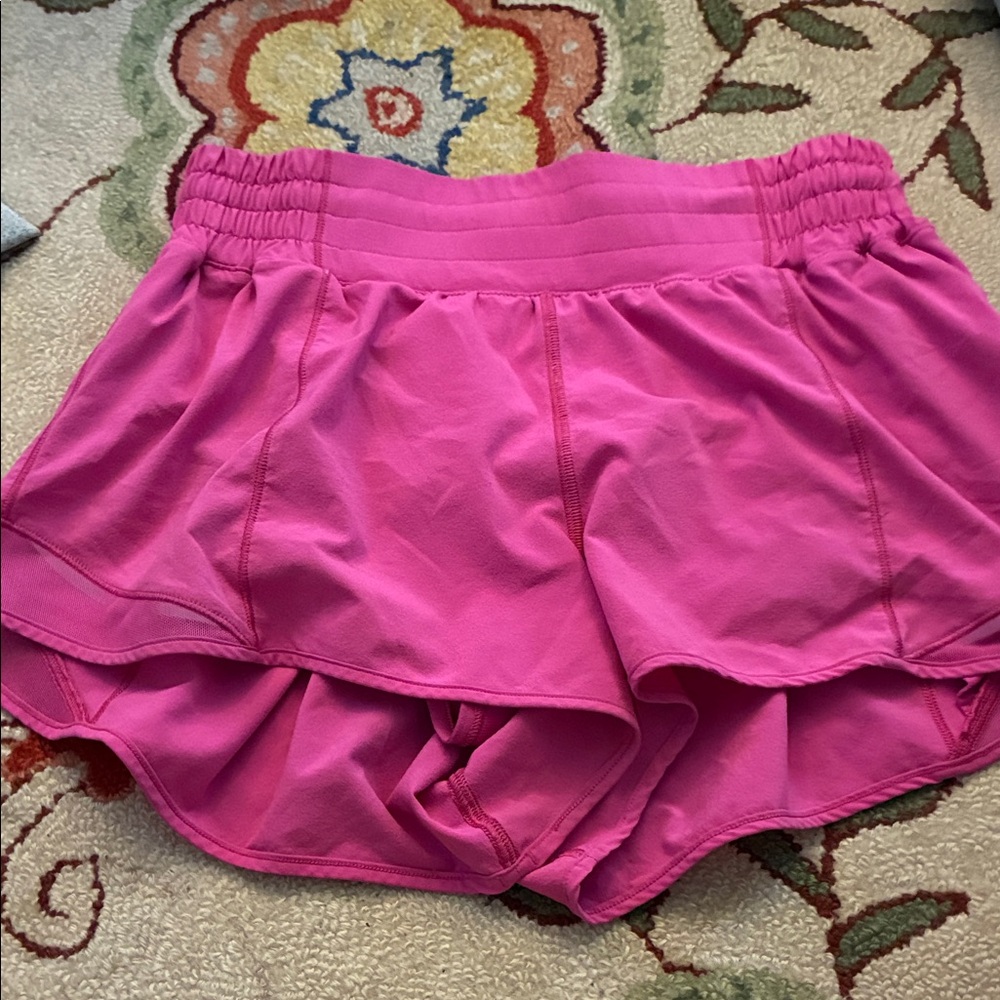 high rise 2.5 in size 6 lululemon athletica Bright Pink Athletic Shorts